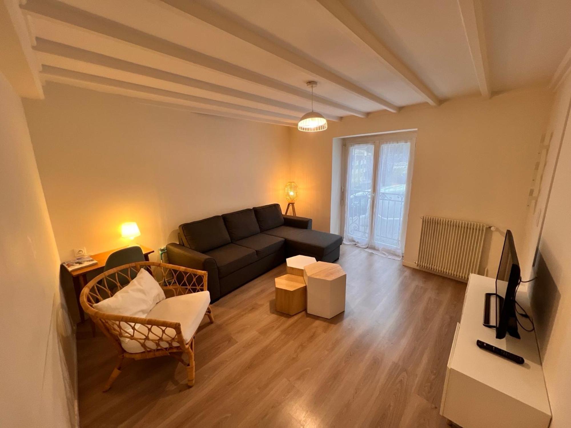 Appartement Rdc 9 Personnes, 2 Chambres, Wifi, Proche Du Centre La Bourboule Esterno foto